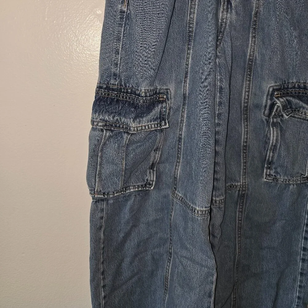 Old Navy Kids Cargo Jeans in Faded Blue